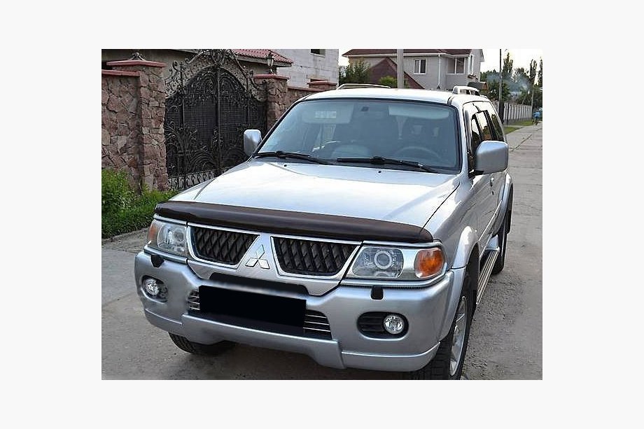 Mitsubishi Pajero Sport 1996-2007 Motorhaubenschutz (SIM) Foto 1
