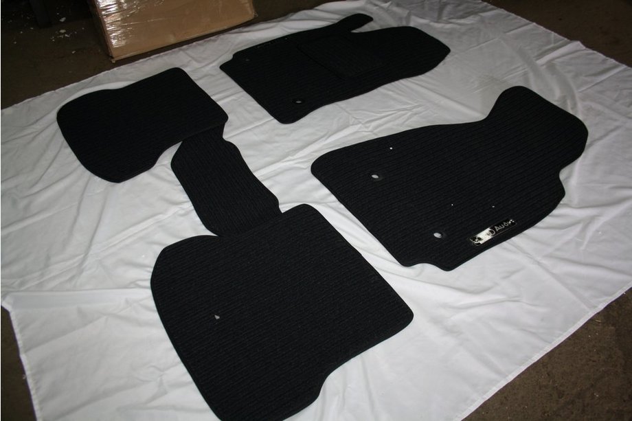 Audi A6 C6 2004-2011 Textil Fußmatten (Corona) Image