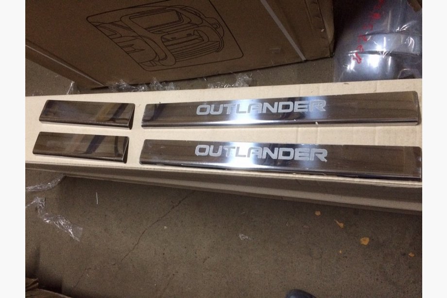 Mitsubishi Outlander 2006-2012 SONDERANGEBOT !!! Einstiegsleisten Abdeckungen (4 Stk, Edelstahl) Image
