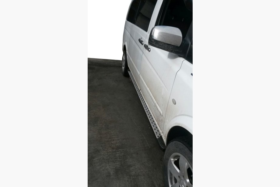 Mercedes Vito W639 2004-2014 Seitenschweller DOT-Line (2 Stk., Alu) Image