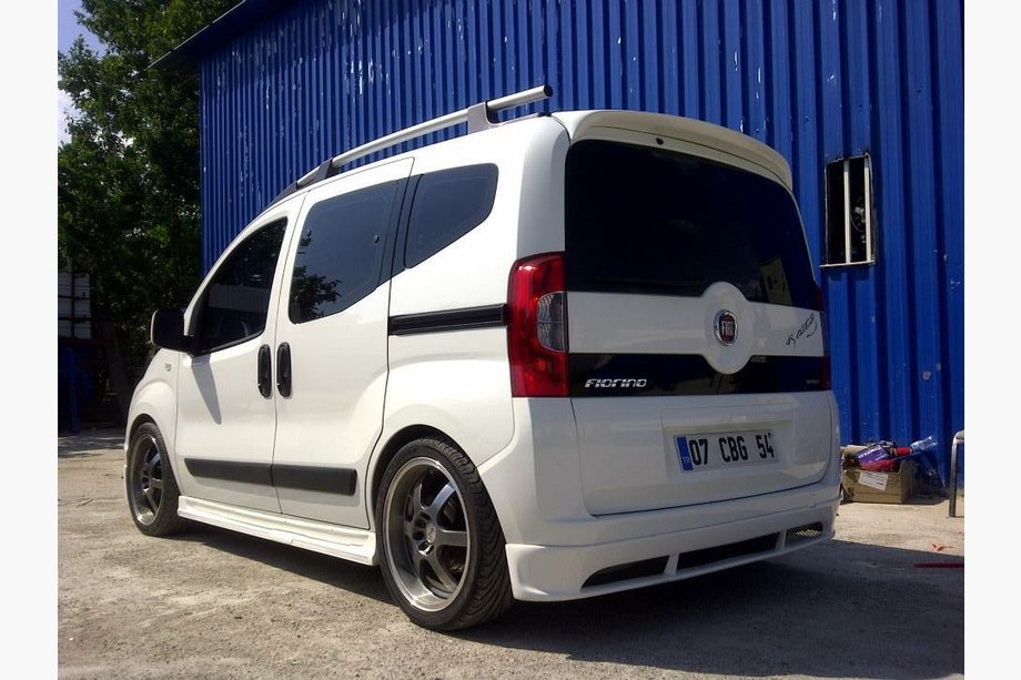 Fiat Fiorino/Qubo 2008-2024 Heckstoßstangenabdeckung Emotion (grundiert zum Lackieren) Foto 3