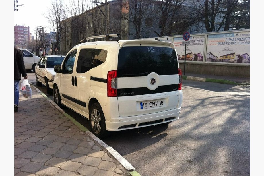 Fiat Fiorino/Qubo 2008-2024 Heckstoßstangenabdeckung Emotion (grundiert zum Lackieren) Foto 4