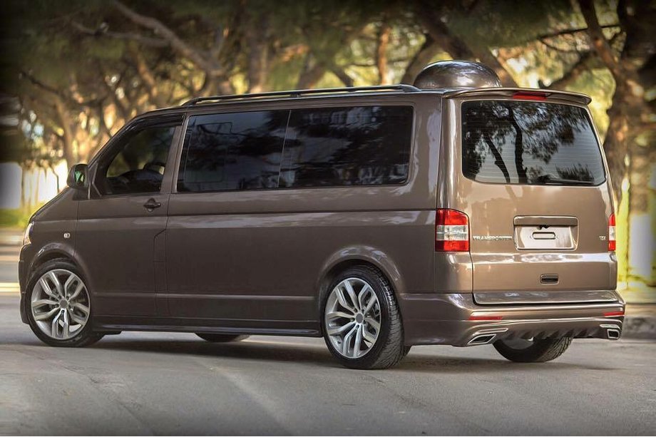 Volkswagen T5 Caravelle 2004-2010 Hintere untere Sport 2 Verkleidung (grundiert zum Lackieren) Foto 2
