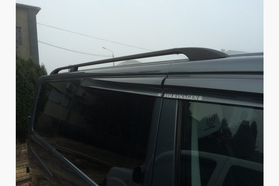 Volkswagen T5 Multivan 2003–2010 Schwarze Dachreling Foto 3