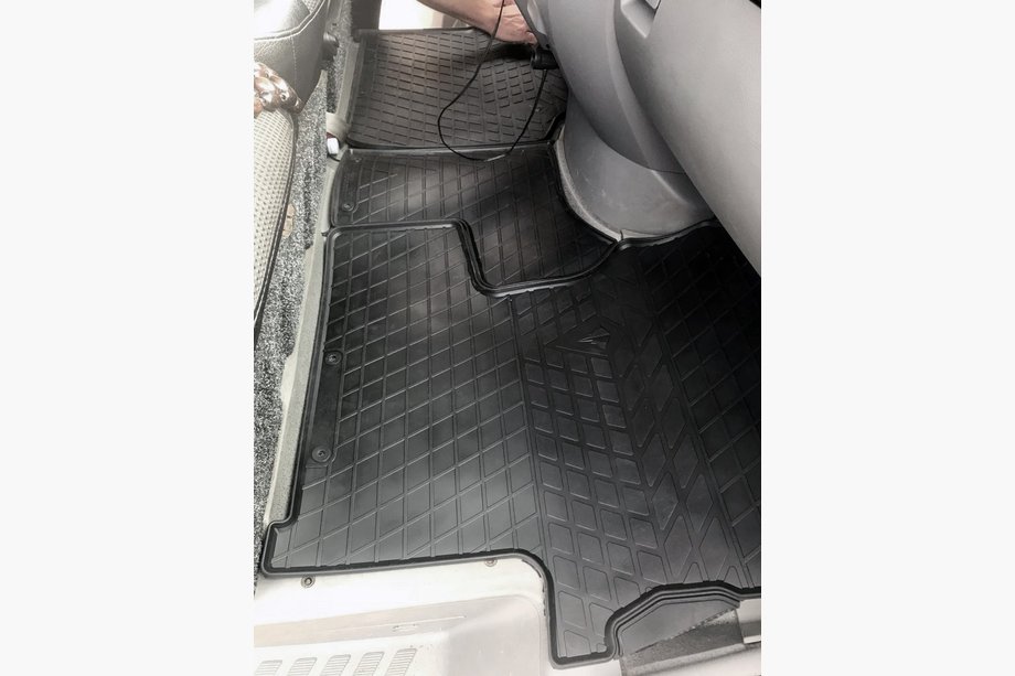 Mercedes Sprinter W906 2006–2018 Gummimatten (3 Stk, Stingray) Foto 2