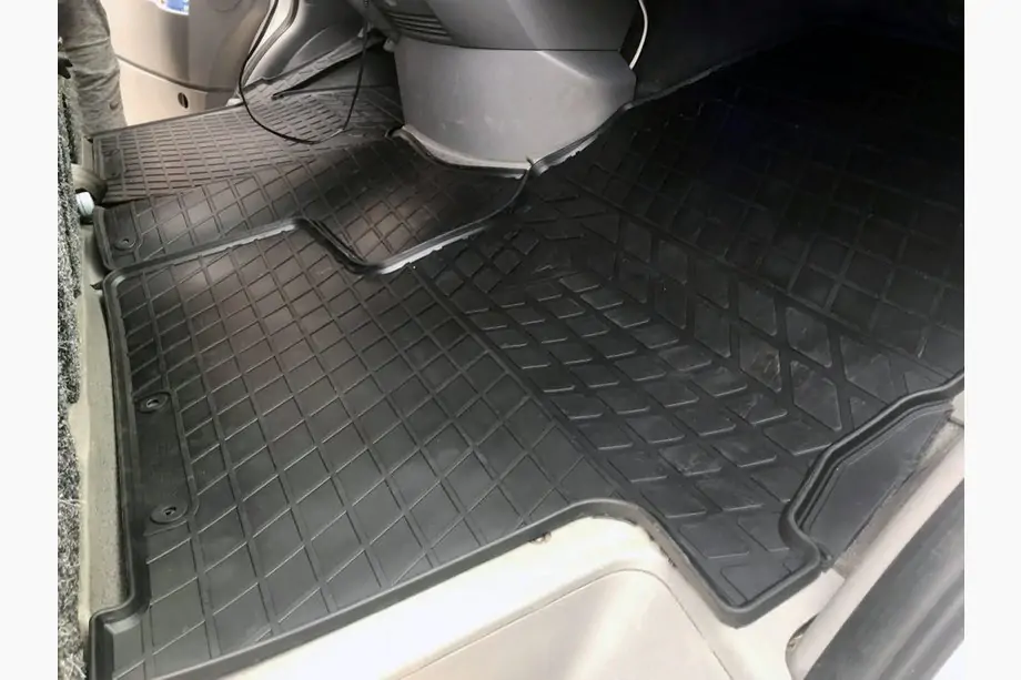 Volkswagen Crafter 2006-2016 Gummimatten (3 Stk, Stingray) Image