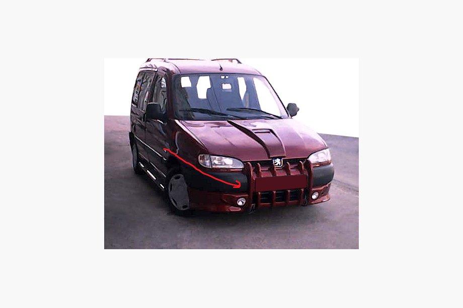 Peugeot Partner 1996-2008 Frontstoßstange Aufsatz Fangs (grundiert zum Lackieren) Image
