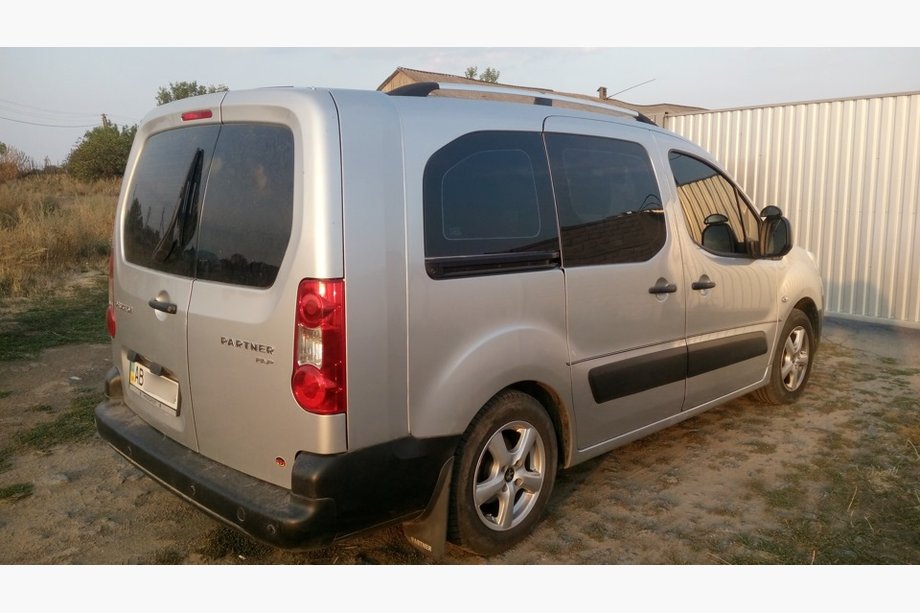 Peugeot Partner Tepee 2008-2018 Dachreling Chrom Kunststoff-Fuesse Foto 3