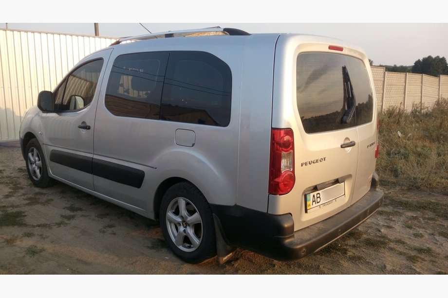 Peugeot Partner Tepee 2008-2018 Dachreling Chrom Kunststoff-Fuesse Foto 4