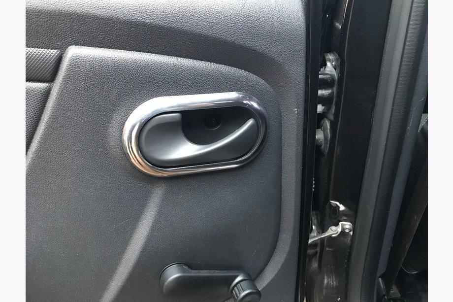 Renault Duster 2008–2017 Abdeckungen für Innen-Türgriffe Carmos (4 Stk., Edelstahl) Foto 3