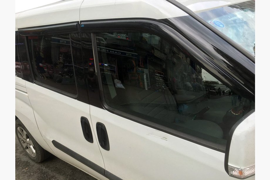 Fiat Doblo II 2010-2022 Windabweiser Perflex Sport (2 Stk) Image
