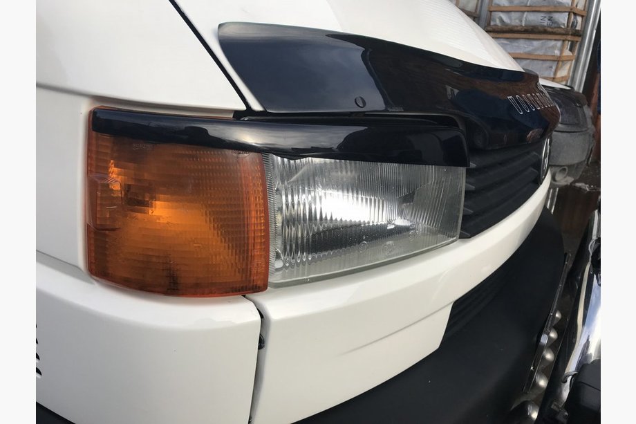 Volkswagen T4 Transporter 1990-2003 Scheinwerferblenden Gerade Motorhaube (2 Stk) Grundiert zum Lackieren Foto 2