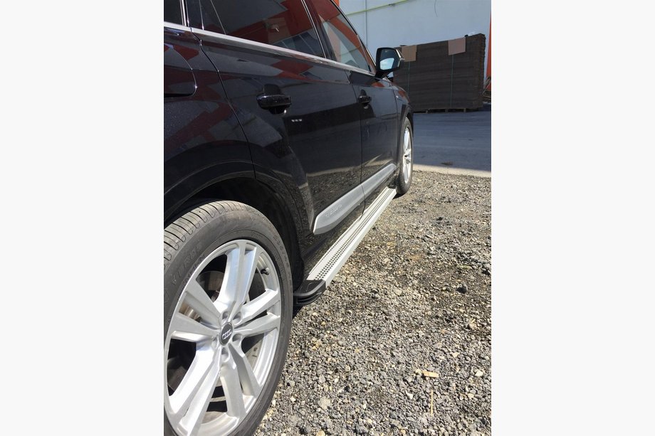 Audi Q7 2015–2026 Seitenschweller Maya V2 (2 Stk., Aluminium) Image