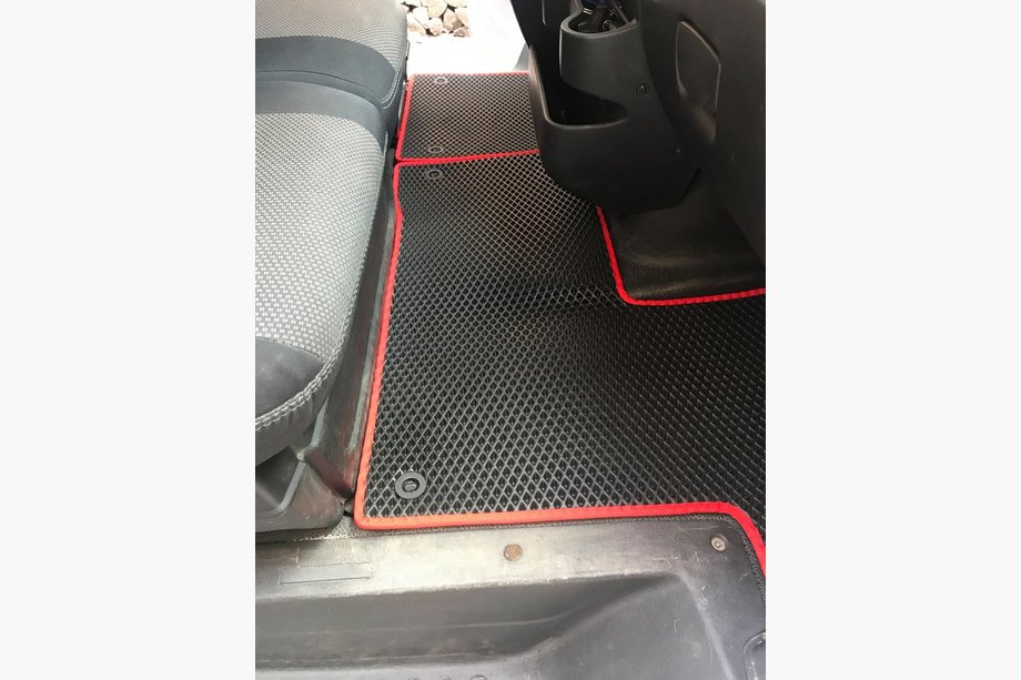 Opel Movano 2010-2021 EVA Fußmatten (schwarz) Image