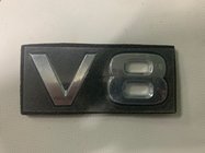 Nissan Patrol Y62 2010-2024 Emblem V8 Foto 1