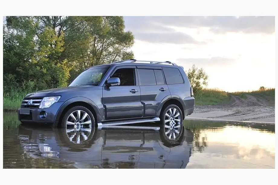 Mitsubishi Pajero Wagon IV 2006-2021 Windabweiser (4 Stk, Cobra) Foto 1