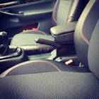 Audi A4 B5 1994–2001 Autositzbezüge (Kunstleder↗Stoff, Premium) Foto 1