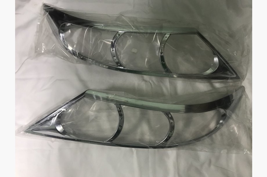 Kia Sorento II XM 2009-2014 Scheinwerfer Blenden 2010-2013 (2 Stk., Kunststoff) Image