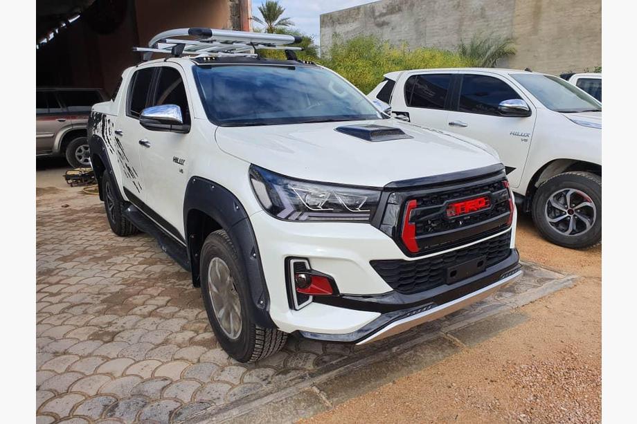 Toyota Hilux 2015- Frontscheinwerfer Lexus-Design V1 2015-2019 (2 Stk) Foto 1