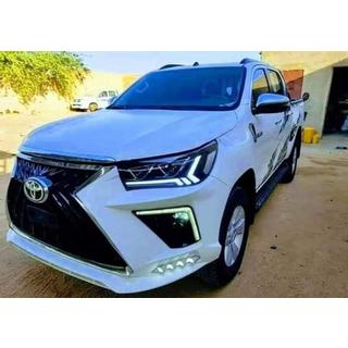 Frontstoßstange Lexus-Design V2 (für 2015-2020) Toyota Hilux 2015- Foto 1