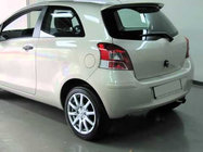 Toyota Yaris 2006-2011 Heckspoiler (grundiert zum Lackieren) Foto 1