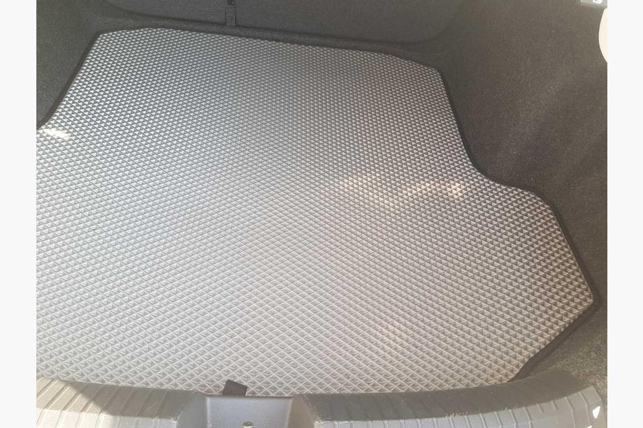 Volkswagen Jetta 2018- Kofferraummatte EVA Grau Foto 1