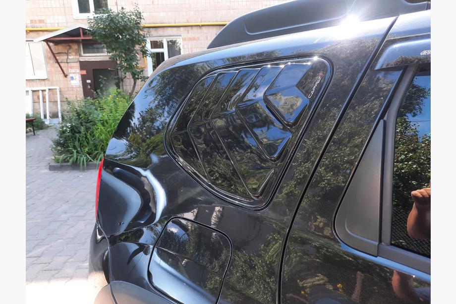 Dacia Duster 2008-2018 Fensterabdeckungen hinten EuroCap (2 Stk, ABS) Foto 6