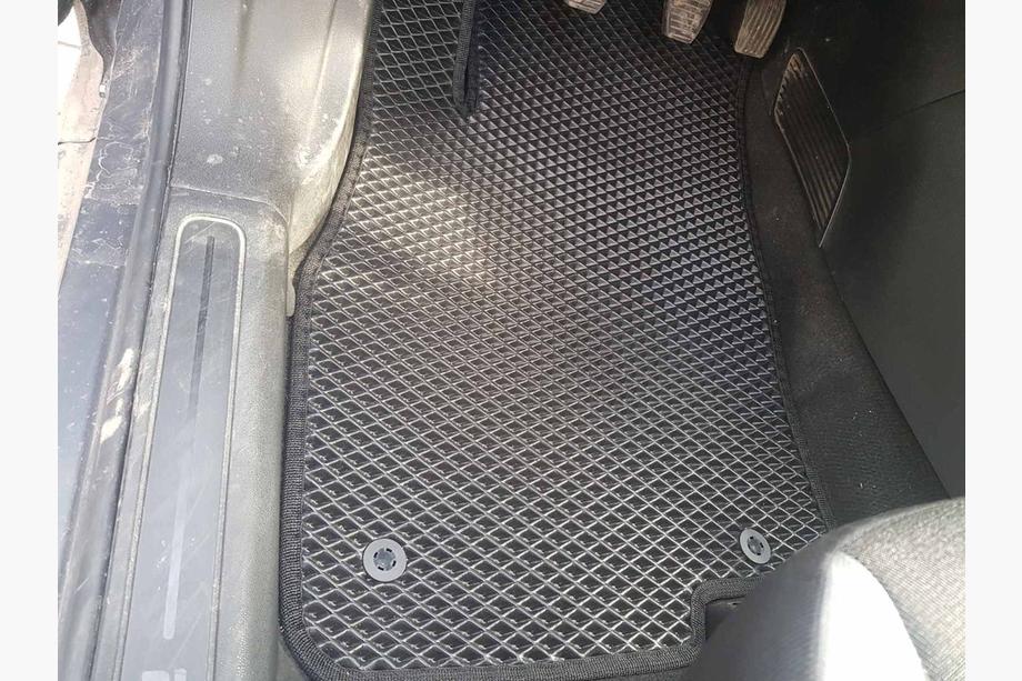 Fiat Punto Grande/EVO 2006-2018 EVA Fußmatten (schwarz) Image