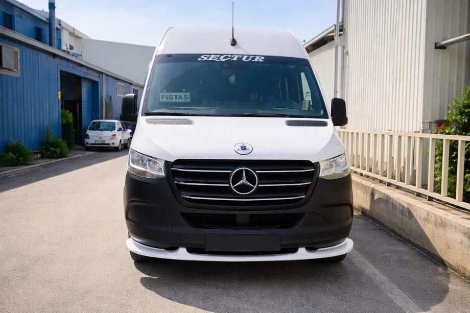 Mercedes Sprinter W907/W910 2018- Untere Frontspoilerlippe (grundiert zum Lackieren) Foto 4