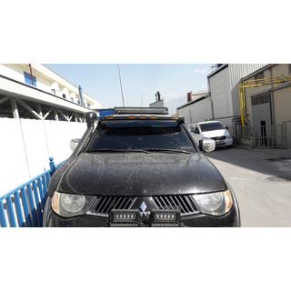 Windschutzscheibenblende (Meliset LED) Mitsubishi L200 2015-2024 Foto 2