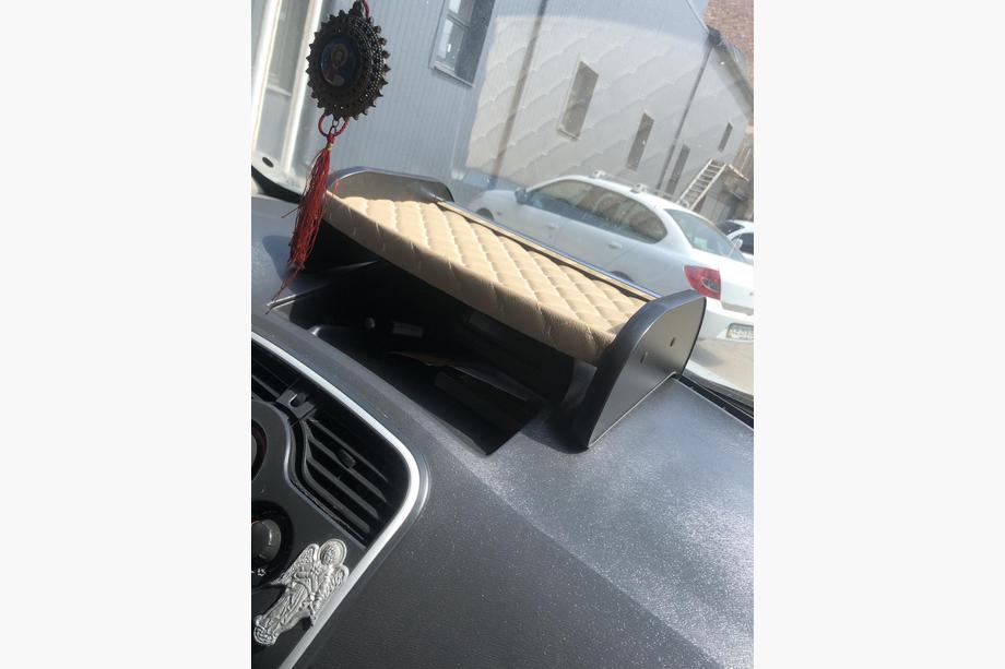Renault Kangoo 2008–2020 Armaturenbrettablage Beige Foto 2