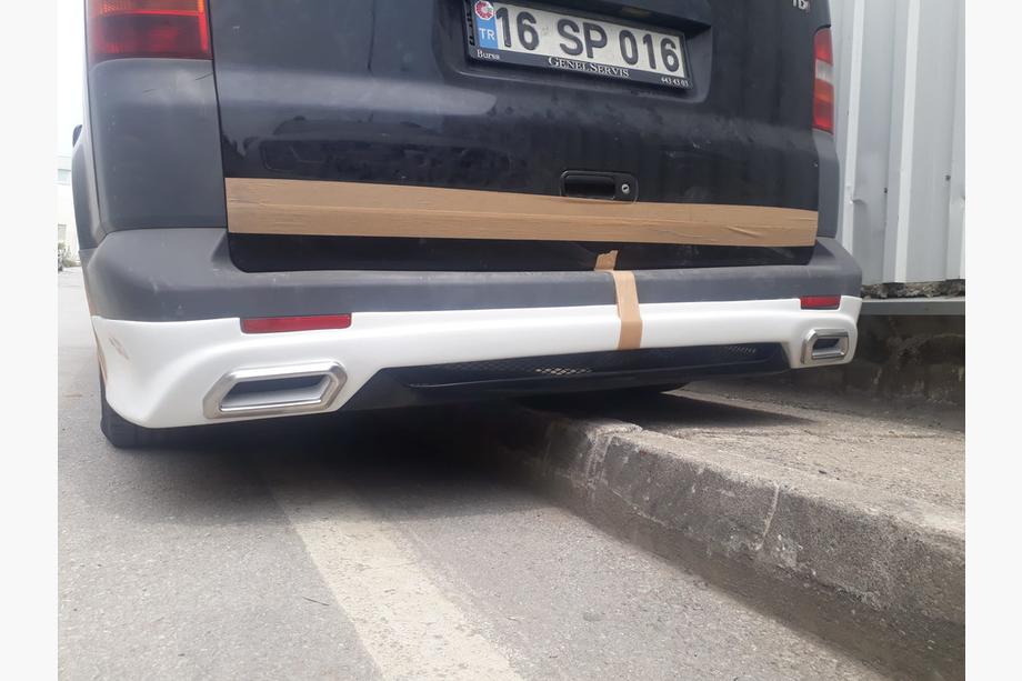 Volkswagen T6 2015-2024 Hintere untere Sport 3 Heckschürze (grundiert zum Lackieren) Foto 4