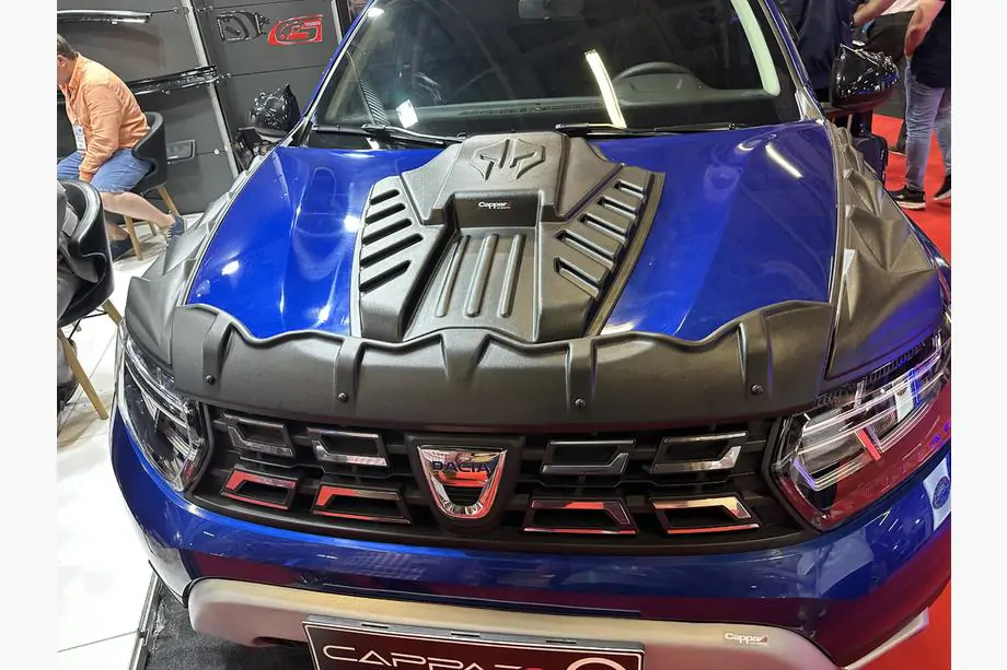 Dacia Duster 2018-2024 Motorhaubenabdeckung Set DRAGON (3 Stk) Foto 3