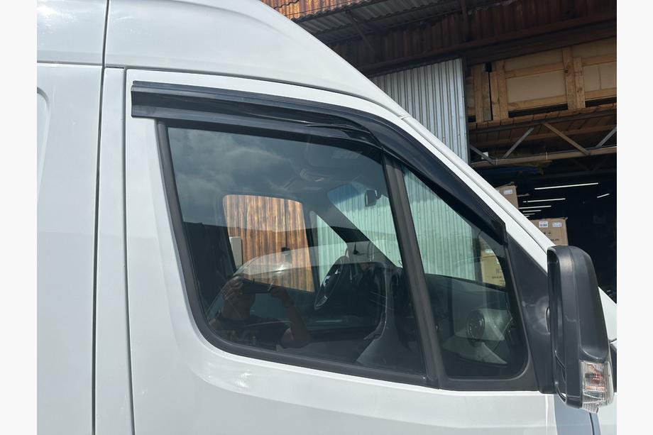 Mercedes Sprinter W907/W910 2018- Windabweiser (2 Stk, Sunplex Sport) Foto 2