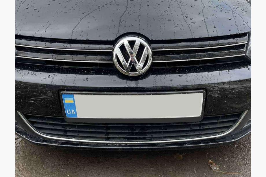 Volkswagen Golf 6 2008-2014 Frontemblem 5K0 853 601F Image