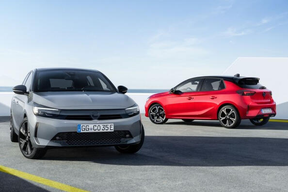 Rennsport-Styling-Modifikation des kompakten Schrägheckmodells Opel Corsa F Foto 2