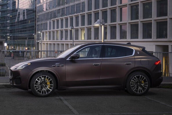 Sport-Cross-Maserati Grecale mit Allradantrieb Foto 4