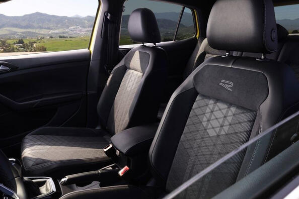 Testbericht zum aktualisierten Kleinwagen-Crossover Volkswagen T-Cross Foto 6