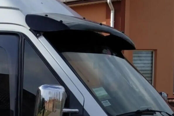 Auto-Windschutzscheibenabweiser: Was ist das und wie wählt man es aus? Foto 2