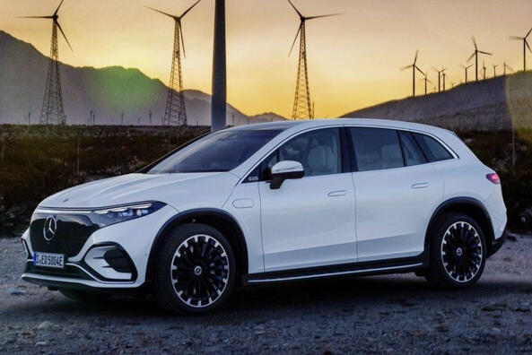 Testbericht zum elektrischen Premium-Crossover Mercedes-Benz EQS Foto 2