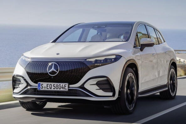 Testbericht zum elektrischen Premium-Crossover Mercedes-Benz EQS Foto 1