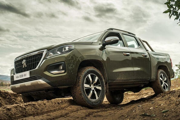 Testbericht zum allradgetriebenen Peugeot Landtrek Pickup Foto 2