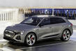 Elektrischer Allrad-Crossover Audi Q8 e-tron Foto 4
