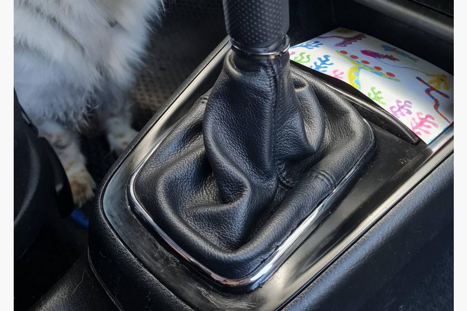 Volkswagen Golf 4 1997-2006 Schaltsack Leder Image