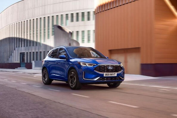 Ford Kuga 2024: aktualisiertes Design und Technologie Foto 2