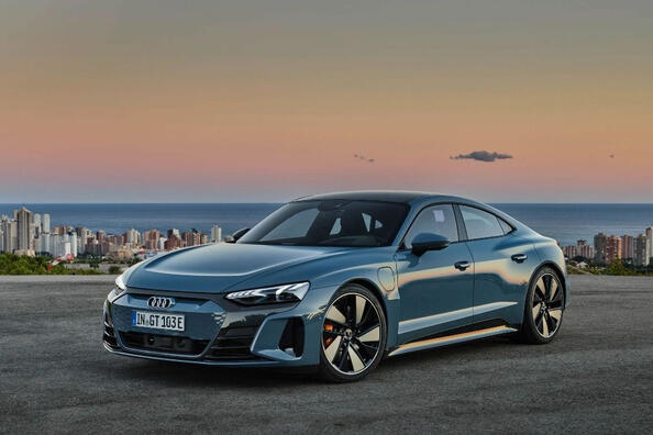 Testbericht zur elektrischen Sportlimousine Audi e-tron GT quattro Foto 1