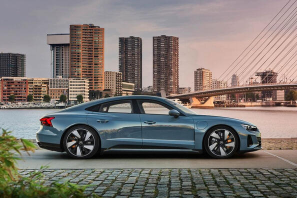 Testbericht zur elektrischen Sportlimousine Audi e-tron GT quattro Foto 3
