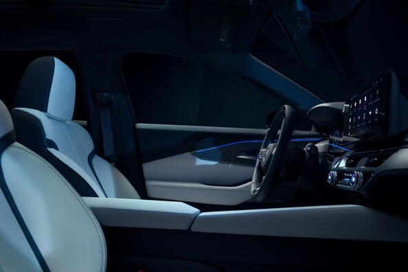 Testbericht zum elektrischen Premium-Crossover Acura ZDX Foto 6