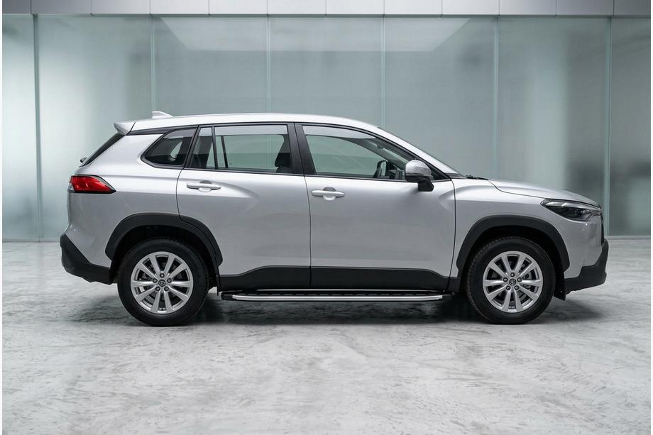 Toyota Corolla Cross 2020- Seitenschweller Fullmond (2 Stk., Aluminium) Foto 1