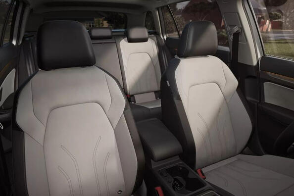 Volkswagen Golf Variant 8. Generation: praktischer und stilvoller Kombi Foto 5